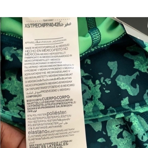 Under Armour compression pants, size XS - Picture 4 of 5